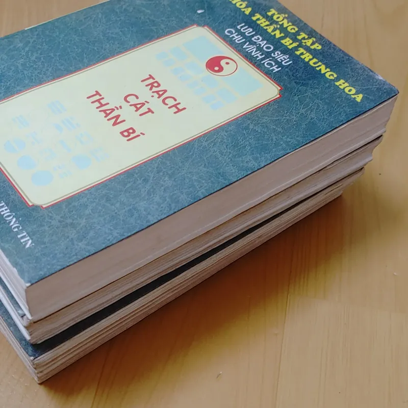 QUYỀN MƯU & PHONG THỦY - TRẠCH CÁT  558892