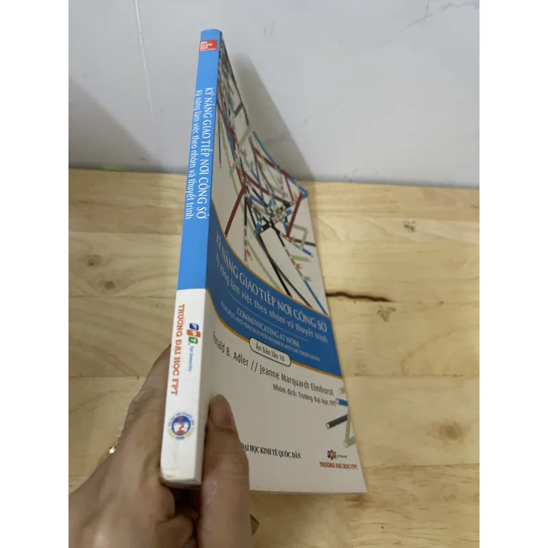 Kỹ Năng giao tiếp nơi công sở  1040982
