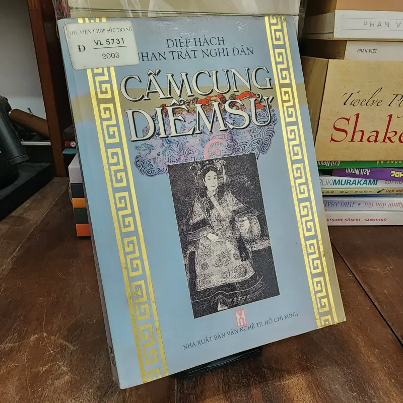 Cấm cung diễm sử 758664