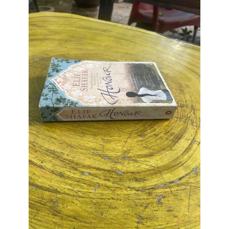 HONOUR - ELIF SHAFAK 798612