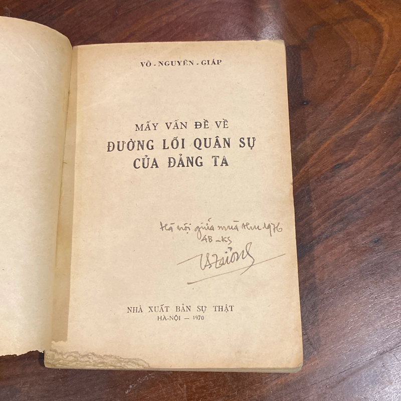 MẤY VẤN ĐỀ VỀ ĐƯỜNG LỐI QUÂN SỰ CỦA ĐẢNG TA, VÕ NGUYÊN GIÁP (XB 1970) 504711