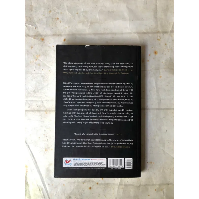 Marilyn Ở Manhattan - Một Năm Hạnh Phúc | Elizabeth Winder 848490