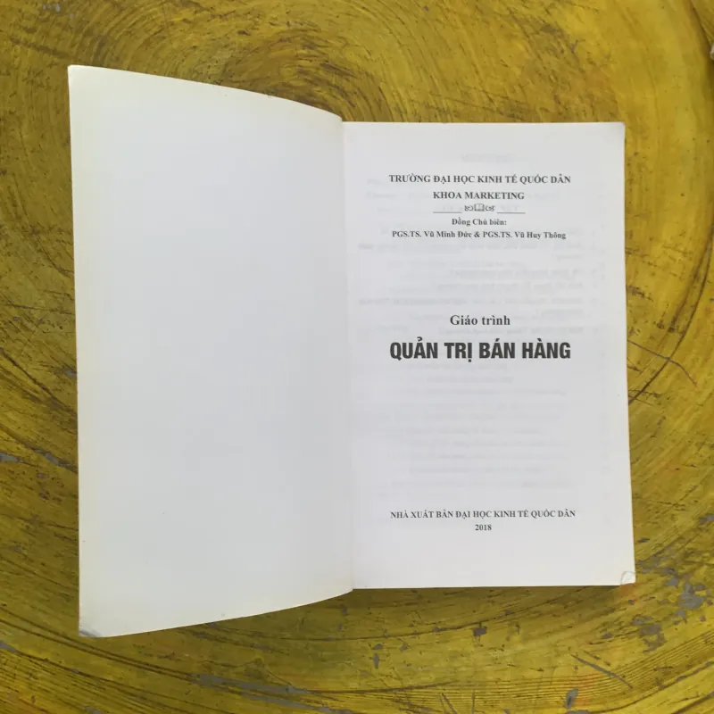 GIÁO TRÌNH QUẢN TRỊ BÁN HÀNG- PGS.TS. Vũ Minh Đức, PGS.TS. Vũ Huy Thông 795378