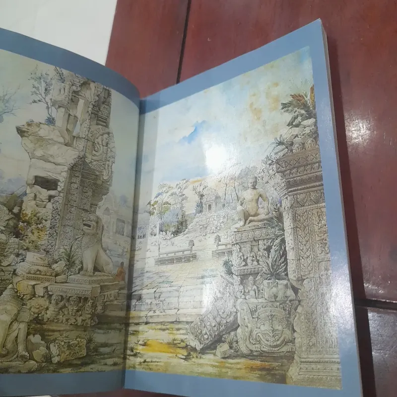 Thames & Hudson - ANGKOR Heart of an Asian Empire 562410