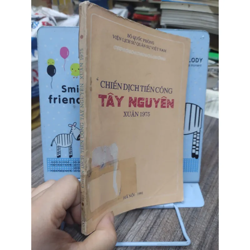 Sách: Chiến dịch tiếng công Tây Nguyên xuân 1975 - Bộ Quốc Phòng (A2) 999383