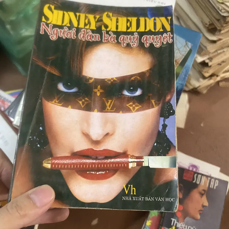 Người đàn bà quỷ quyệt 307265