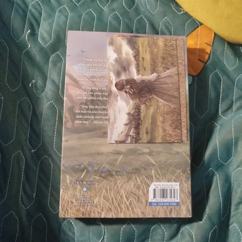 Nụ hôn dối lừa - Mary E. Pearson 961528