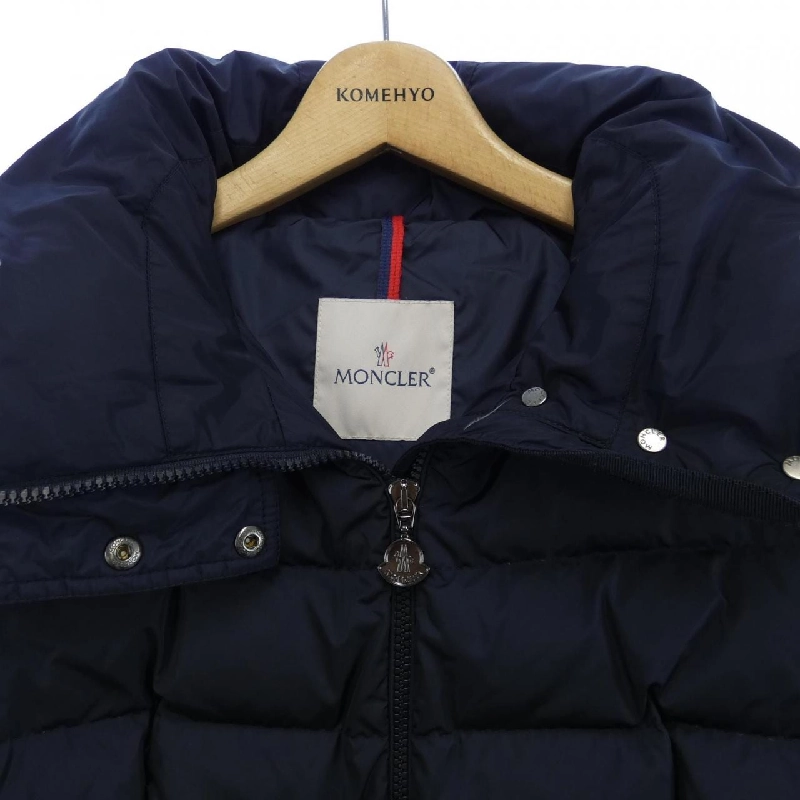 Áo khoác lông vũ MONCLER 637662