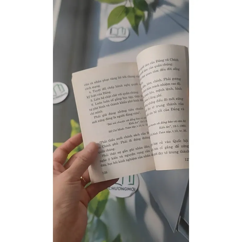 Hồ Chí Minh Về Suốt Đời Phấn Đấu Cần, Kiệm, Liêm, Chính, Chí Công Vô Tư 928486