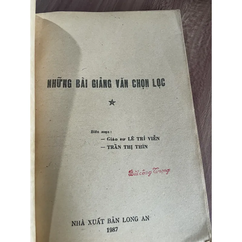 Những bài giảng văn chọn lọc - Lê Trí Viễn  681782