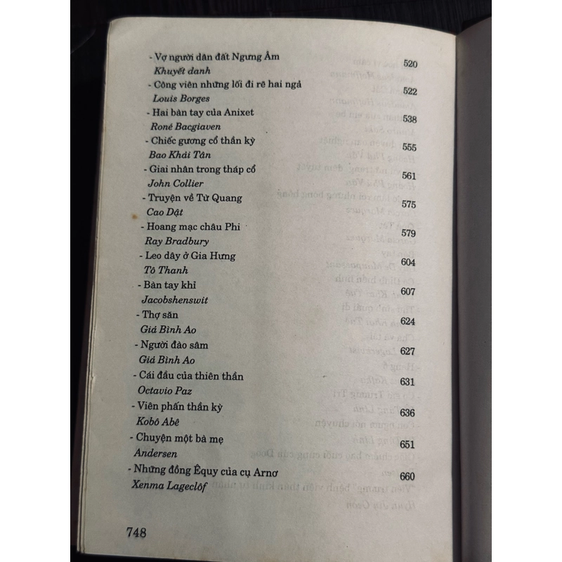 Dị truyện (bìa cứng) 537125