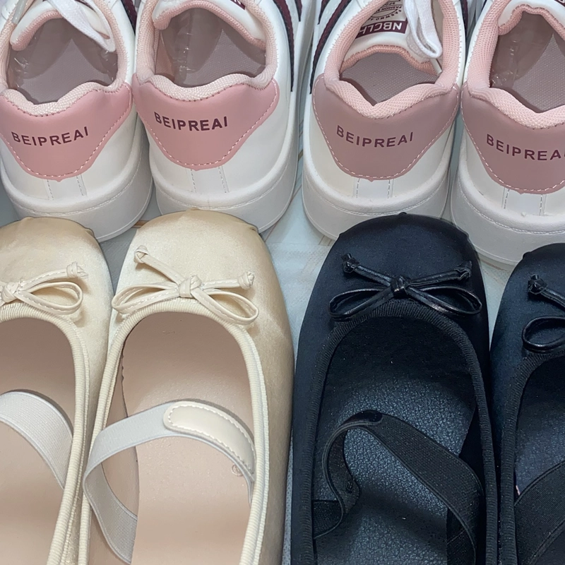 Giày thể thao trắng nam nữ size 39 472605