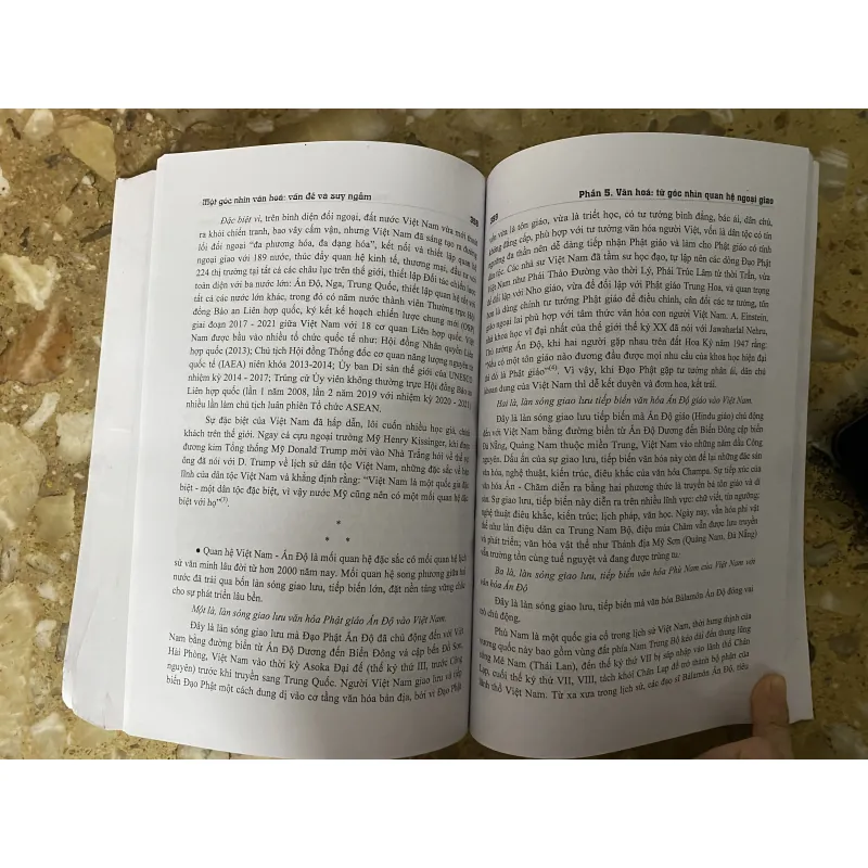 Một góc nhìn văn hóa: Vấn đề và suy ngẫm 1013597