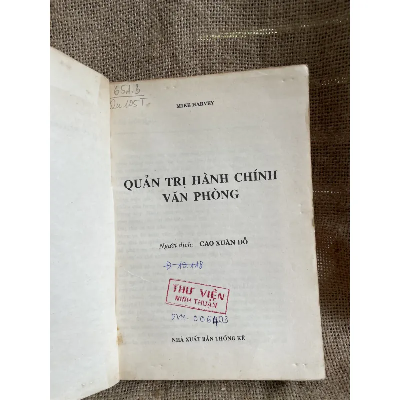 Chị hành chính văn phòng- MIKE HARVEY 933660
