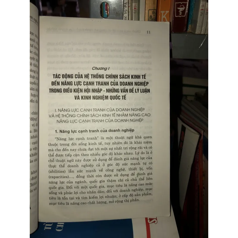 Chính sách kinh tế và năng lực cạnh tranh của doanh nghiệp - TS. Đinh Thị Nga 596135