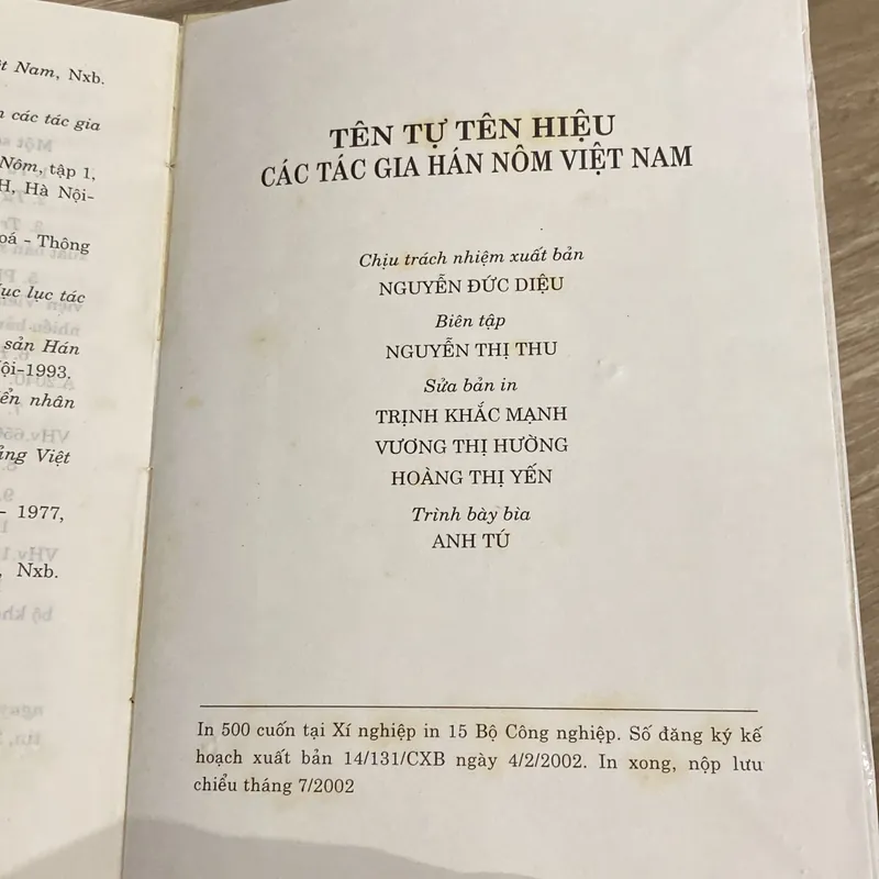 TÊN TỰ TÊN HIỆU CÁC TÁC GIA HÁN NÔM VIỆT NAM, Bản bìa cứng (XB 2002) 691172