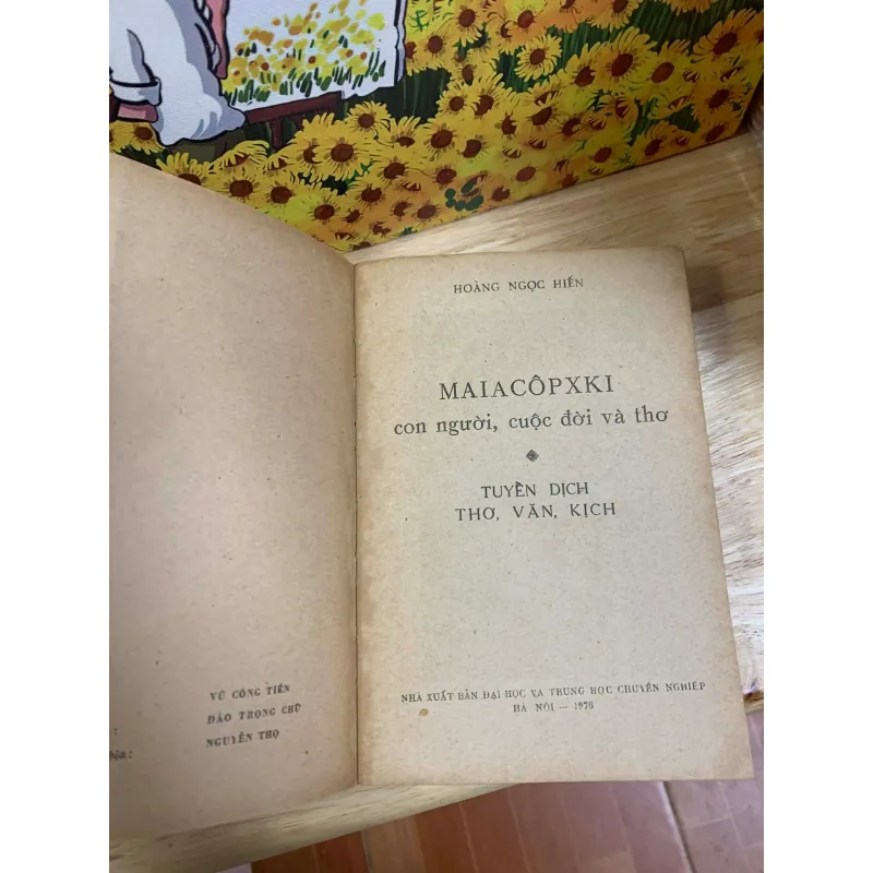 Maiacốpxki Con Người, Cuộc Đời Và Thơ - Hoàng Ngọc Hiến - 926662