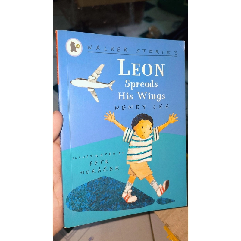Ngoại văn về lòng dũng cảm (nhiều mình hoạ, ít chữ cho bé làm quen tiếng Anh) - LEON 496208