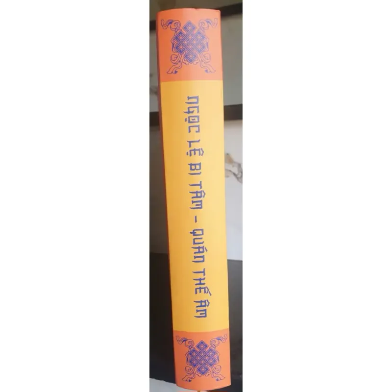 Sách Ngọc Lệ Bi Tâm Quán Thế Âm 934924