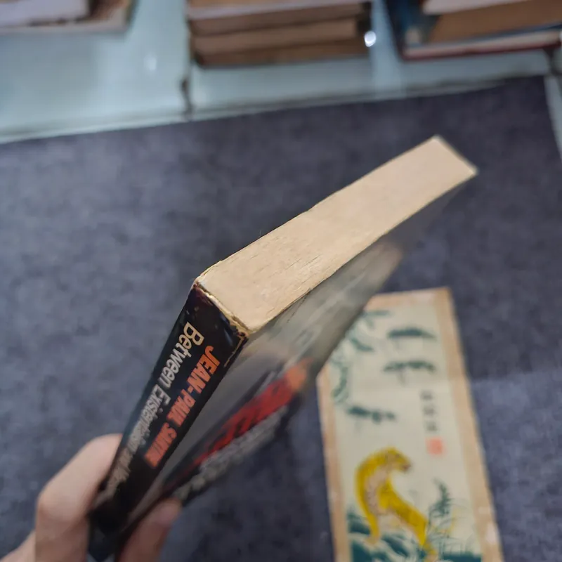 Between existentalism and Marxism - jean paul sartre 740831