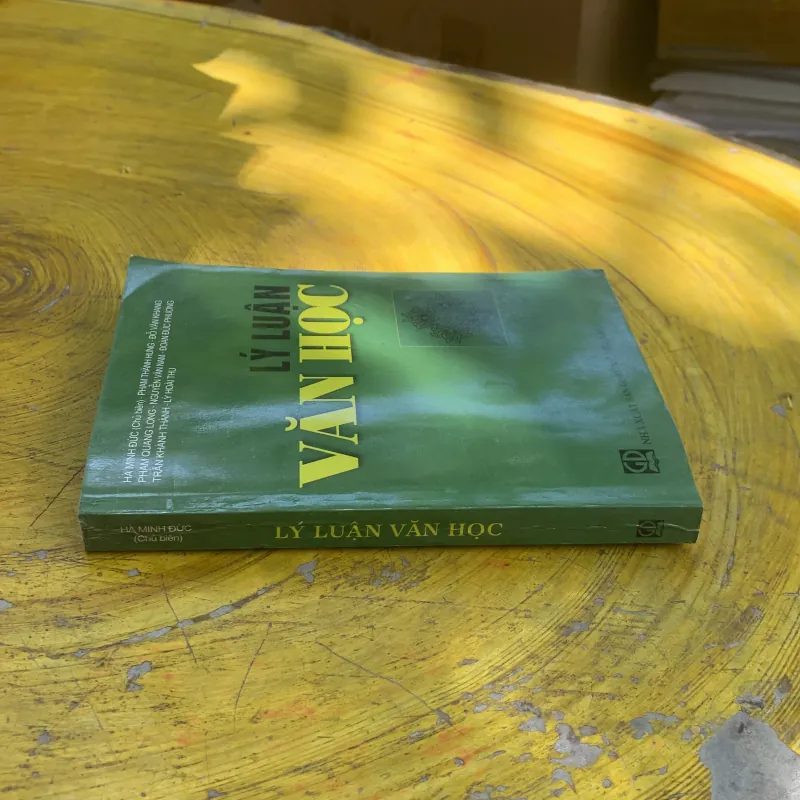 LÝ LUẬN VĂN HỌC - HÀ MINH ĐỨC CHỦ BIÊN  785668