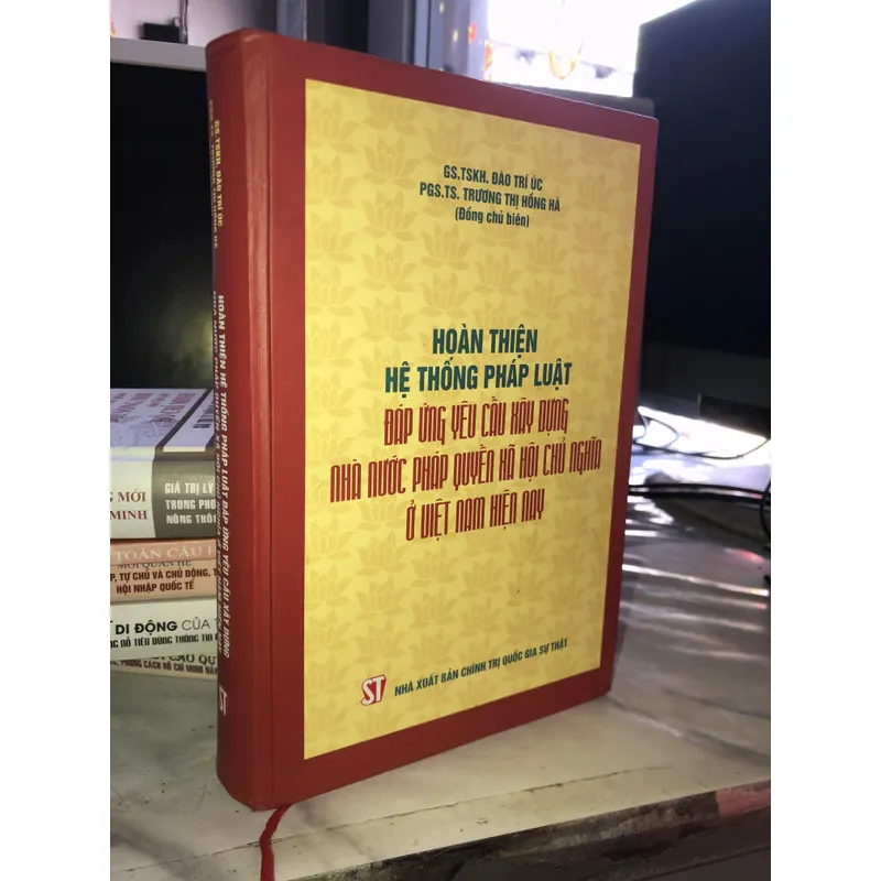 Hoàn thiện hệ thống pháp luật 707498