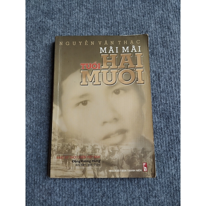 MÃI MÃI TUỔI HAI MƯƠI 551737