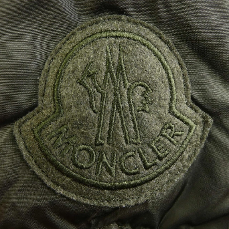 Áo khoác lông vũ MONCLER 640495