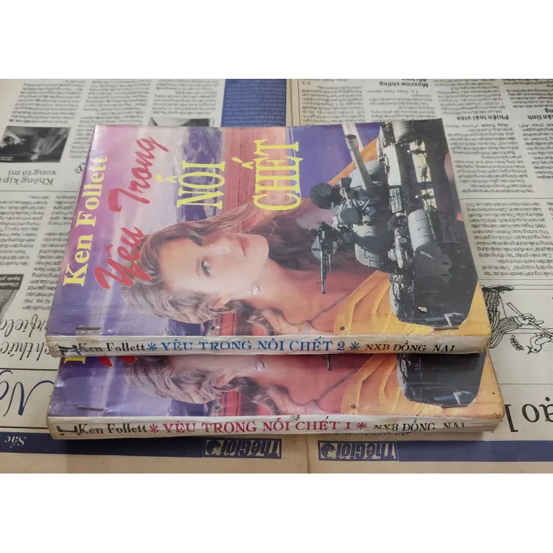 Trọn bộ 2 tập tiểu thuyết YÊU TRONG NỖI CHẾT (tác giả: Ken Follett) 1039629