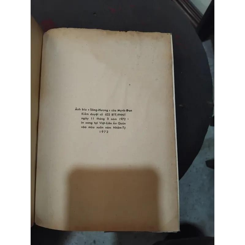 Tiếng hát sông Hương tập thơ của Ưng Bình Thúc Giạ Thị  1002644