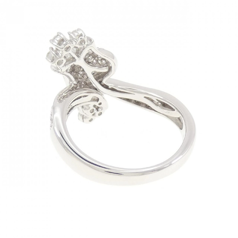 Nhẫn kim cương hoa K18WG 0.65CT 672573