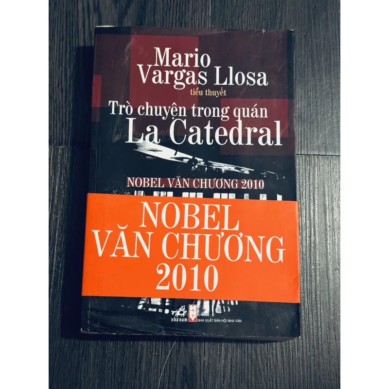 Trò chuyện trong quán Catedral 595741
