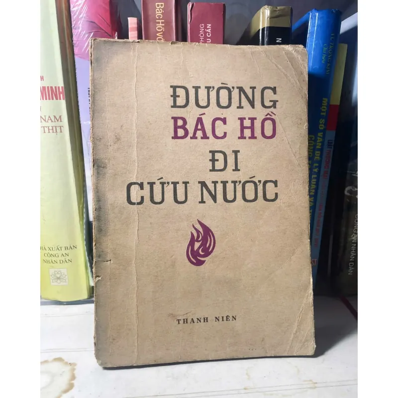 SÁCH ĐƯỜNG BÁC HỒ ĐI CỨU NƯỚC 705947