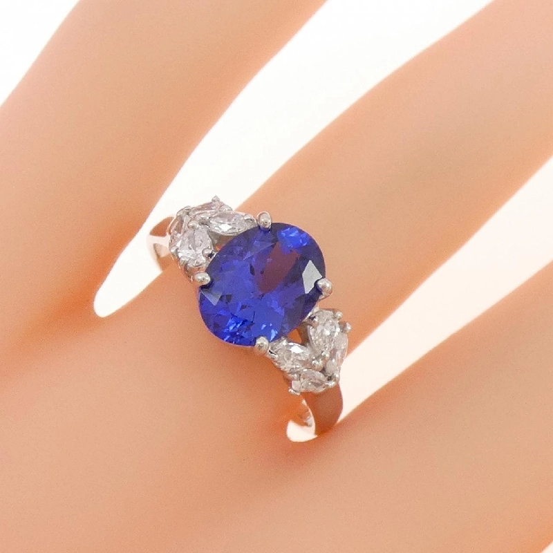 Nhẫn Tanzanite PT900 1.97CT 665534