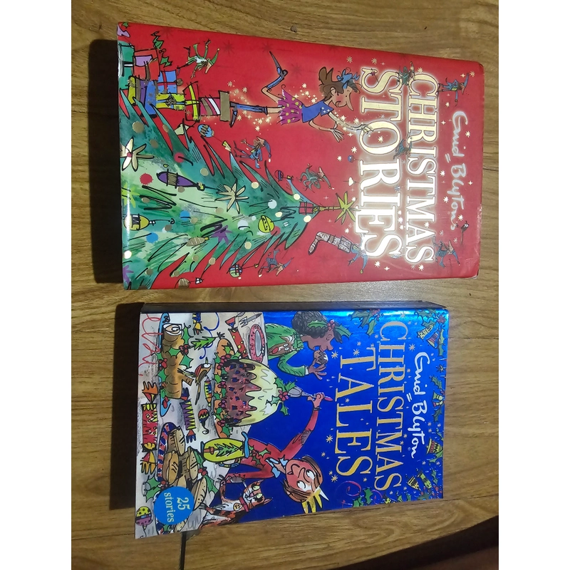 Combo 2q Christmas gồm 1q bìa cứng và 1q bìa mềm (Sách tiếng anh) như hình 
100k 479283