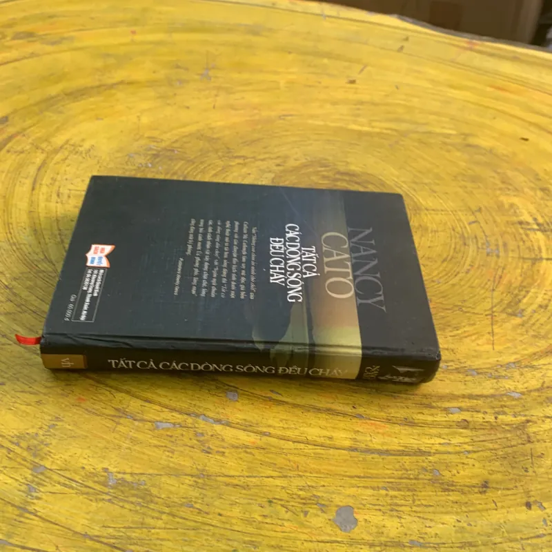 TẤT CẢ CÁC DÒNG SÔNG ĐỀU CHẢY- NANCY CATO 783350