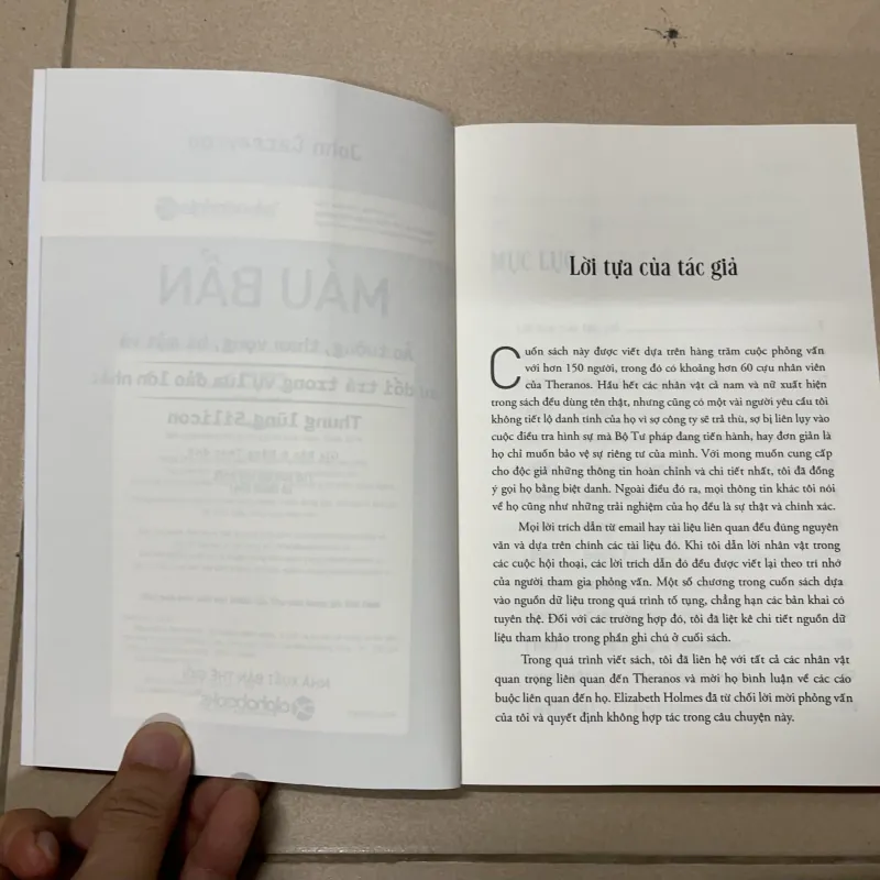 Máu bẩn - John Carreyrou 1022113