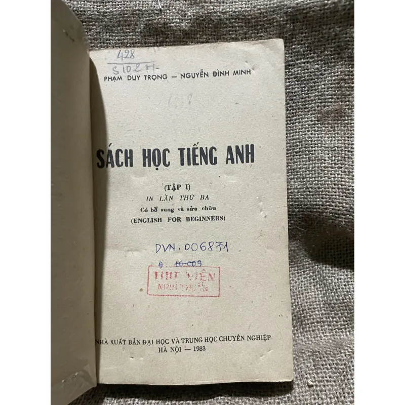 Học tiếng Anh tập 2 ; 550 trang  1000444