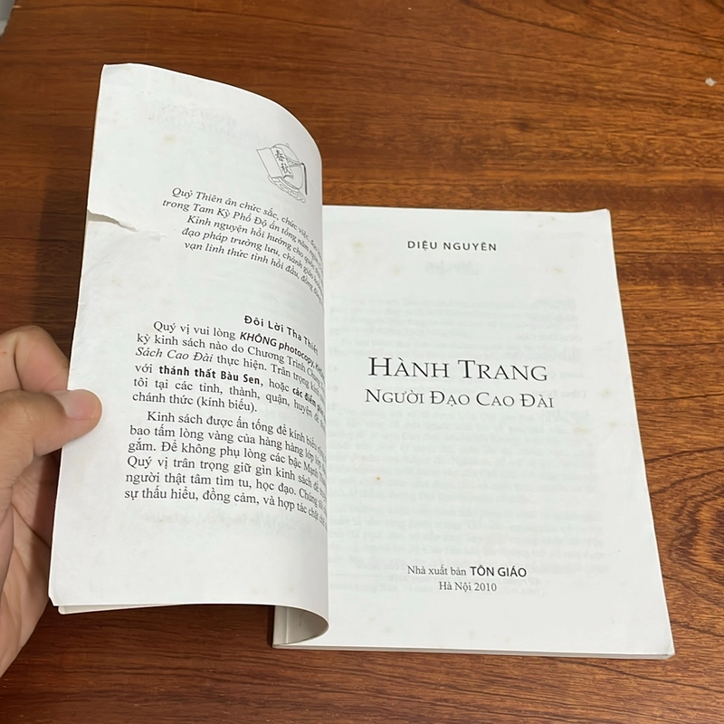 II Tựa Sách: Hành Trang Người Đạo Cao Đài - Diệu Nguyên - 2010 504883