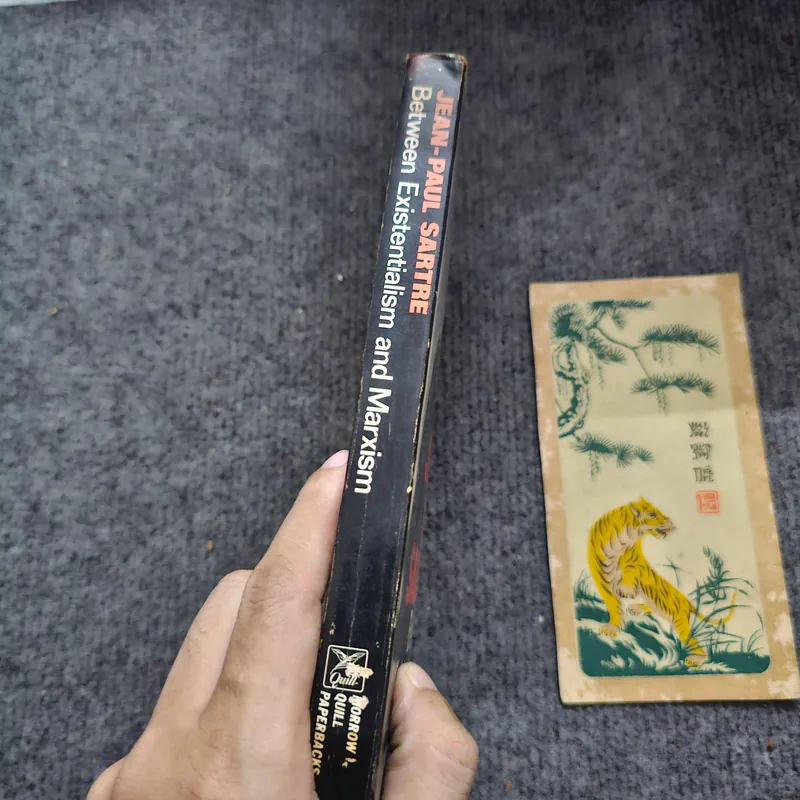 Between existentalism and Marxism - jean paul sartre 740831