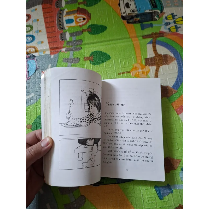 Junie B. Jones và chiếc xe buýt bốc mùi ngớ ngẩn 927035