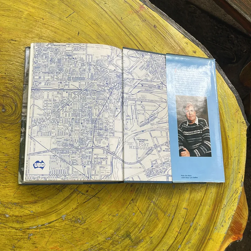 A HISTORY OF FOOTSCRAY- JOHN LACK 594735