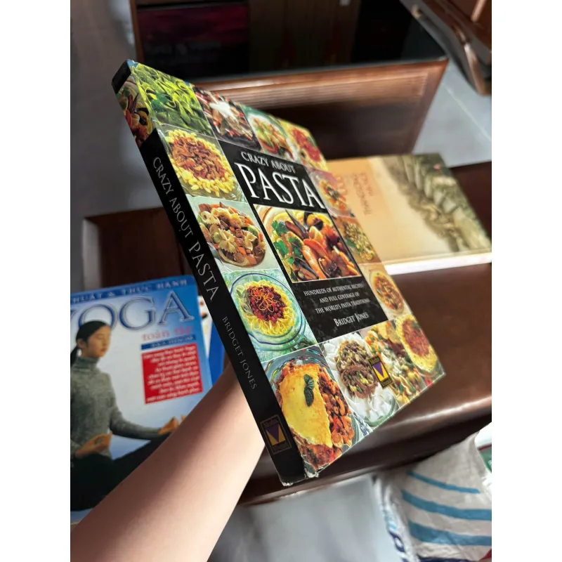 CRAZY ABOUT PASTA – Bridget Jones | Sách nấu ăn Pasta quốc tế- K3 1004879