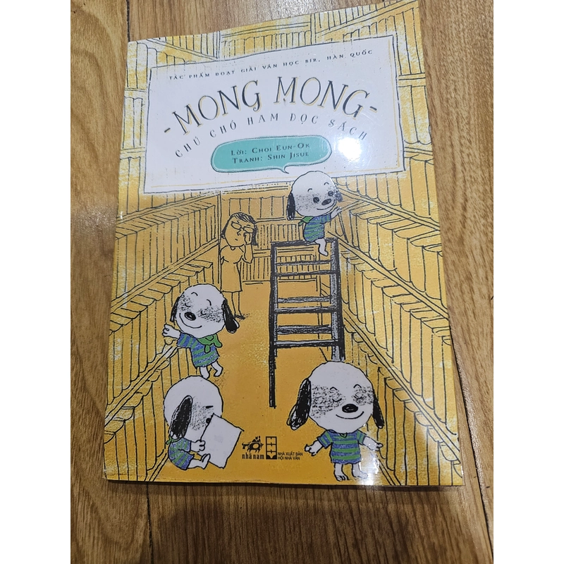 Mong Mong - chú chó ham đọc sách  382697