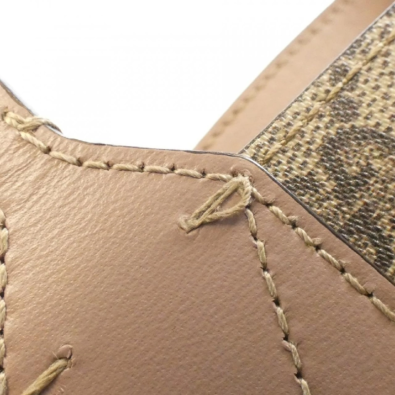 Túi Gucci 372613 A9810 616132