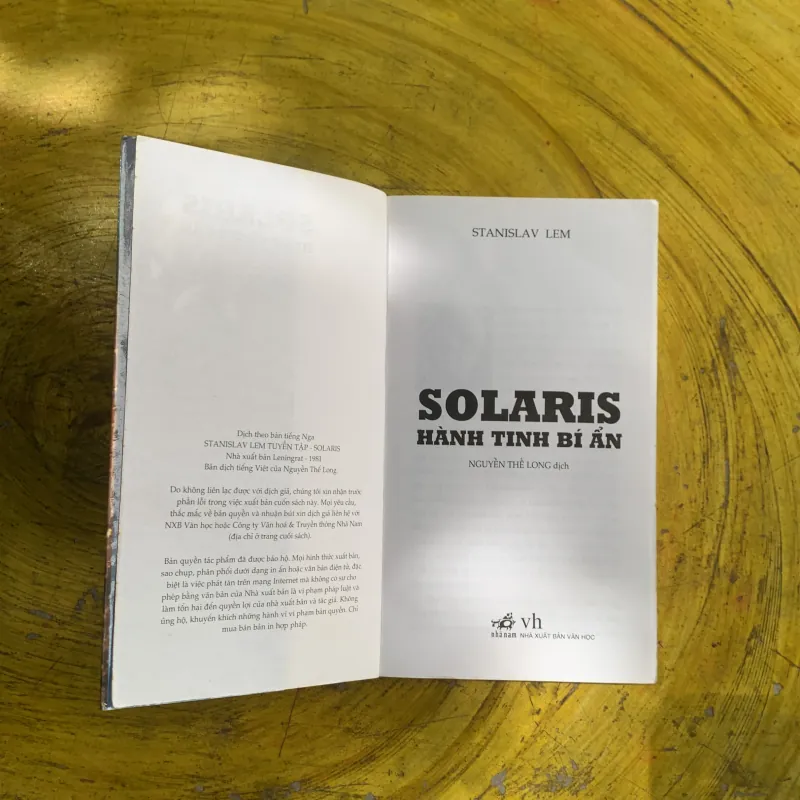 SOLARIS HÀNH TINH BÍ ẨN - STANISLAV LEM 937240