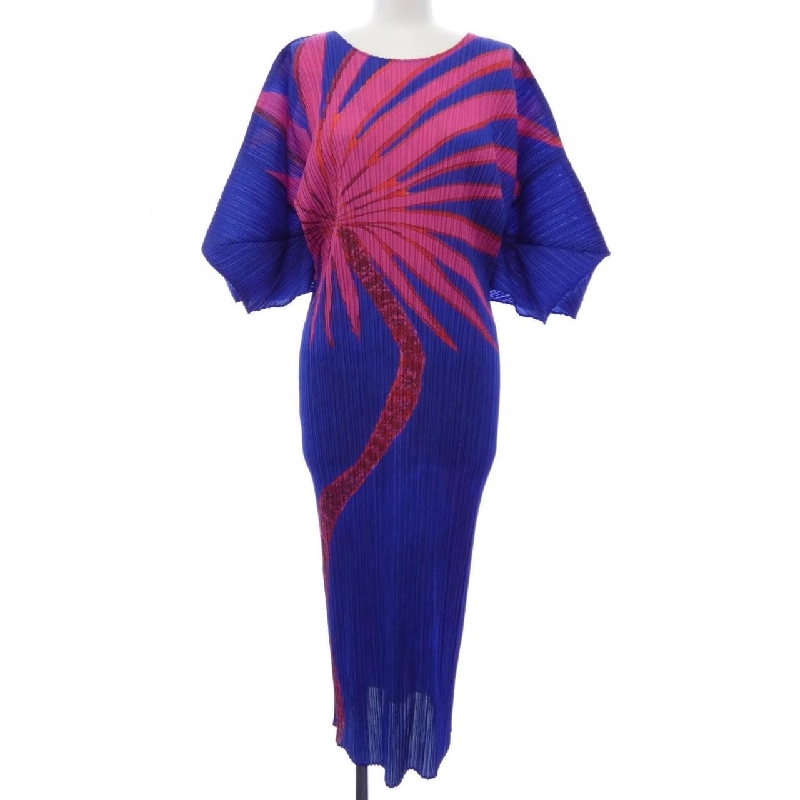 Pleats Please 2023 ICE DESERT PP33JH685 7578076 Đầm 647484