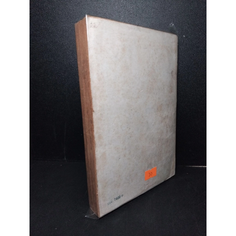 Các hung thần lên cơn khát mới 60% bẩn bìa, ố vàng, tróc gáy Anatole France HCM2603 VĂN HỌC 918834