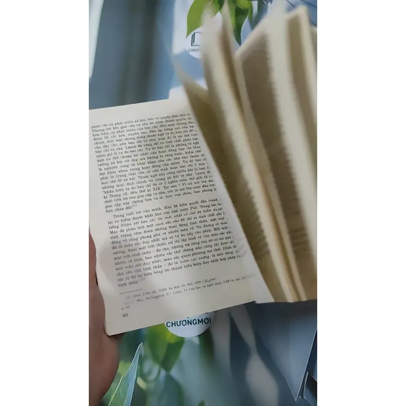 [XƯA] Báo Chí: Những Vấn Đề Lí Luận Và Thực Tiễn 2 (1996) 928582