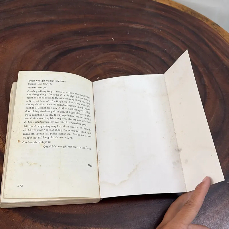 [Sách Không Đẹp] - II Văn Học: Nhắm Mắt Thấy Paris - Dương Thuỵ - 2011 1008463